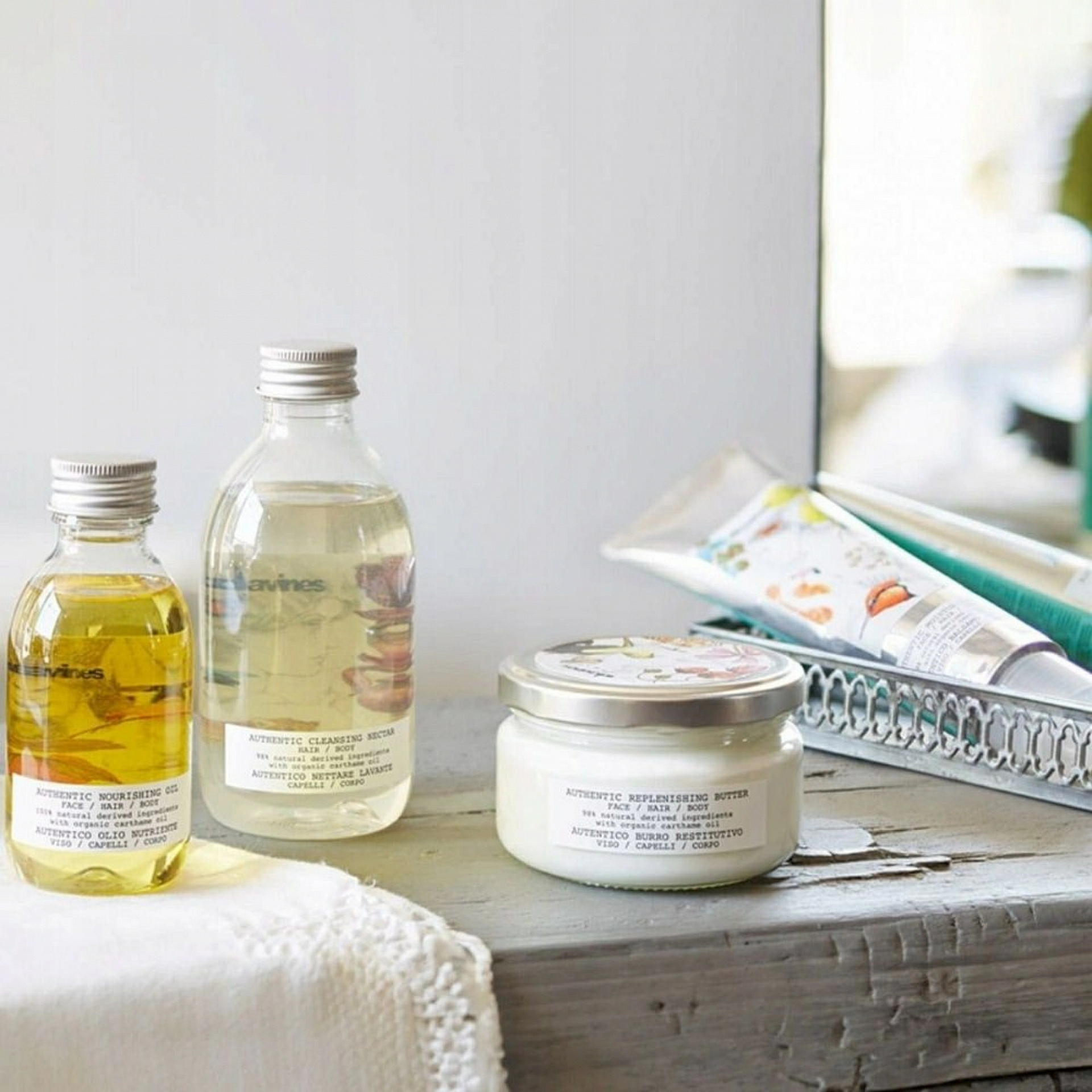 AUTHENTIC REPLENISHING BUTTER | Mantequilla Nutritiva 200 ml - Authentic Formulas - Davines ®