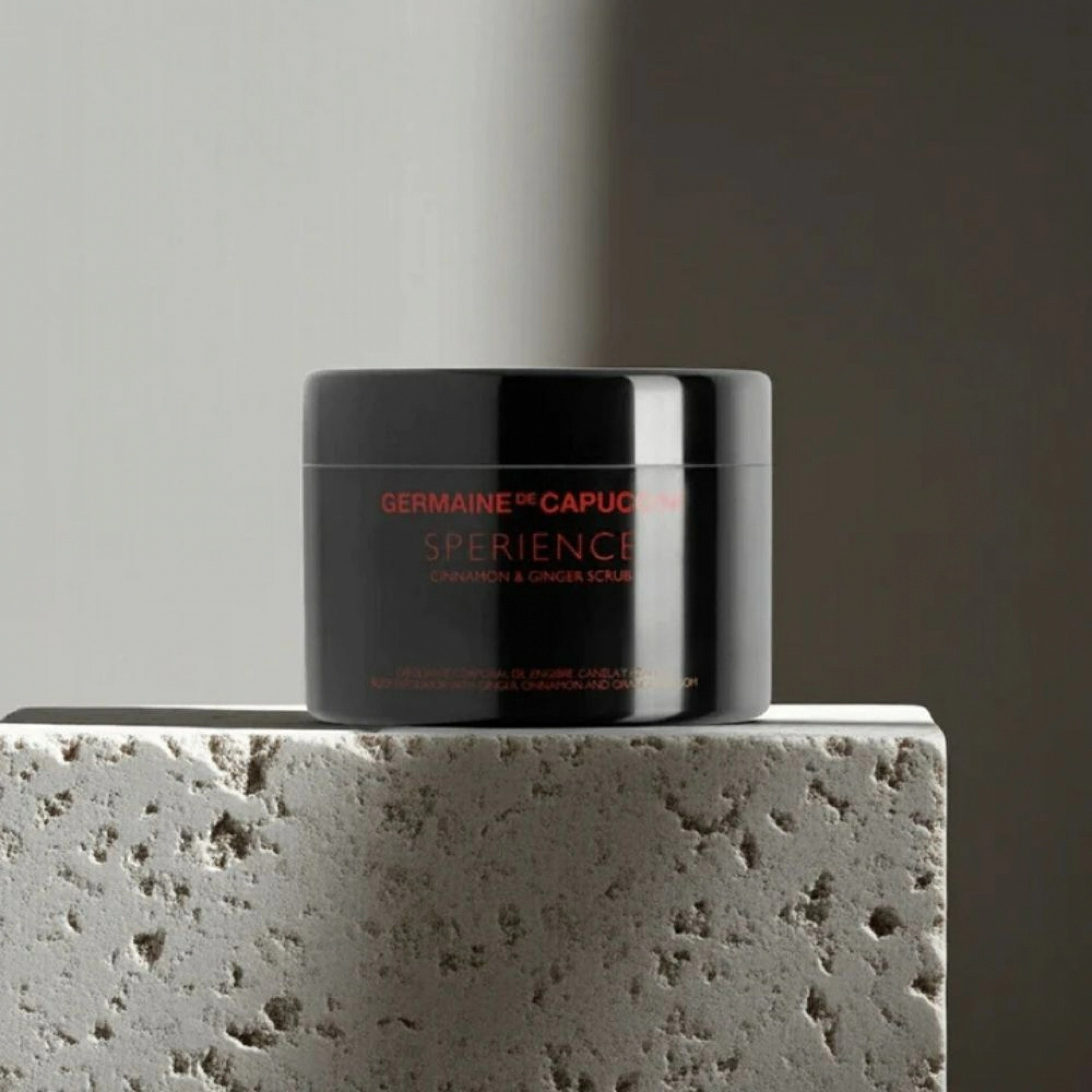 Cinnamon & Ginger Scrub | Exfoliante corporal 200 ml- Sperience - Germaine de Capuccini ®