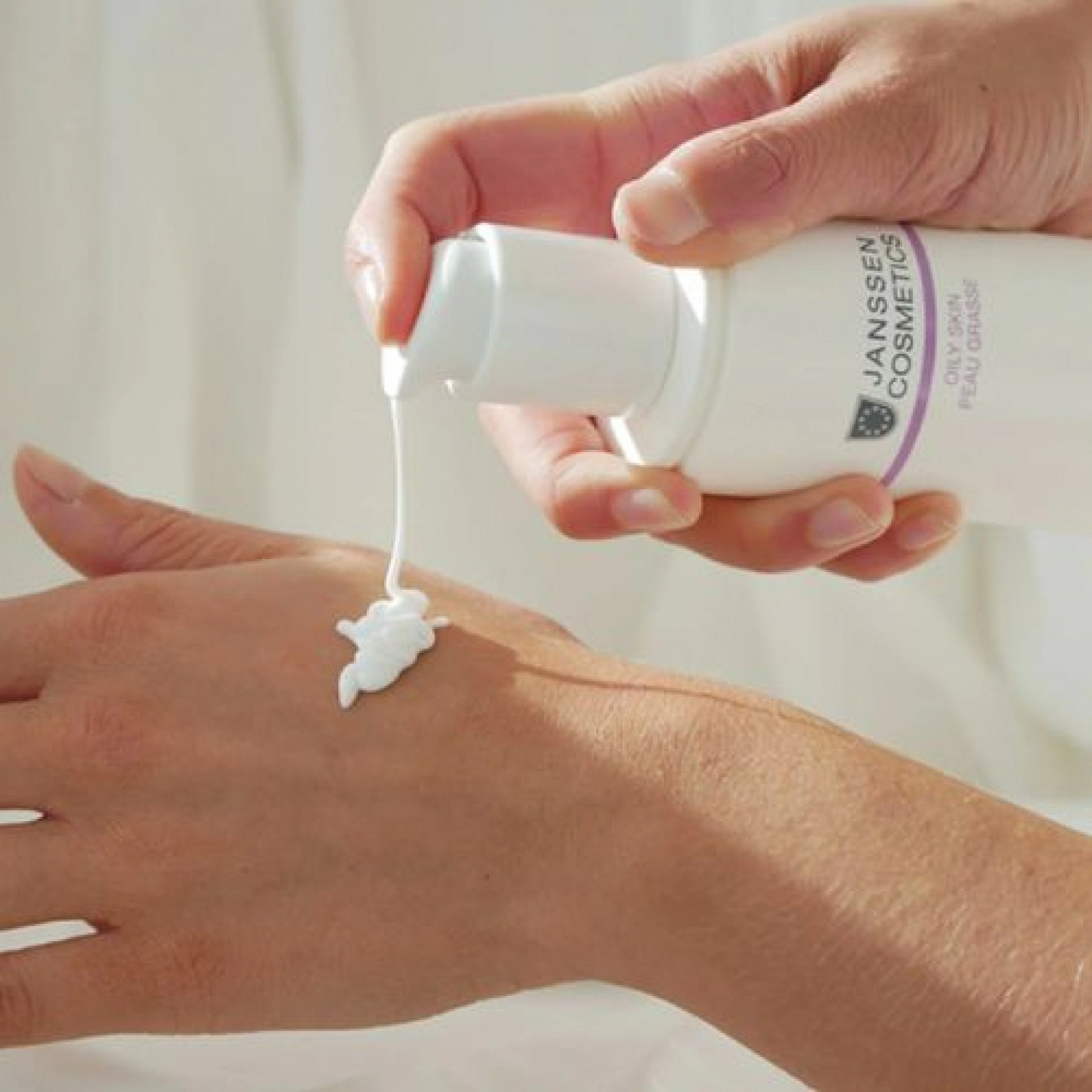 Cleanser AHA + BHA | Limpiador AHA + BHA 200 ml - Piel Grasa - Janssen Cosmetics ®
