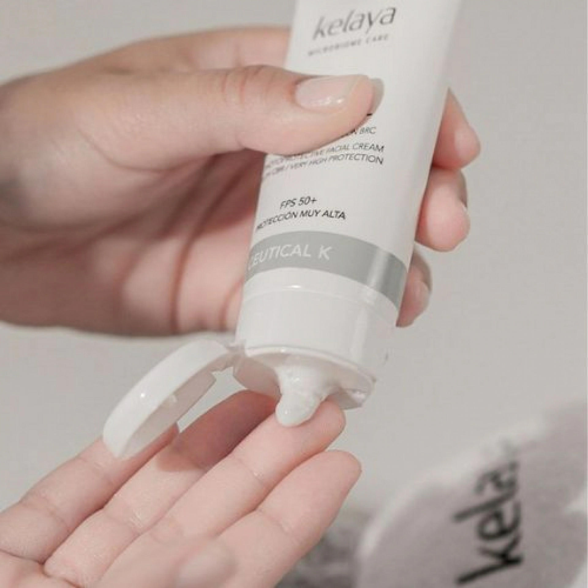 Crema Facial Fotoprotectora | Protector Solar con BRC FPS 50+ 50 ml - Ceutical K - Kelaya ®