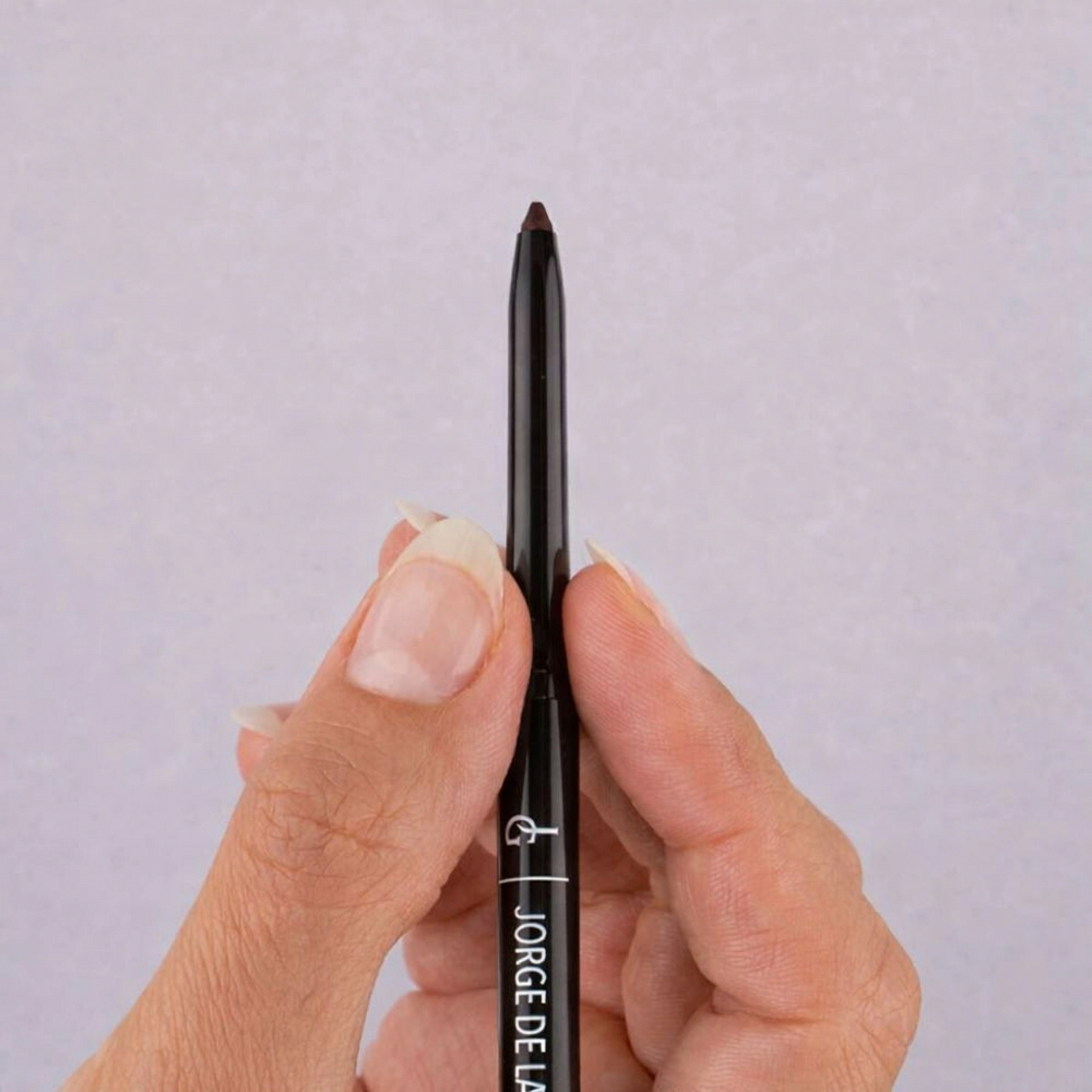 Kajal Liner Waterproof | Eye liner en formato retráctil 0,35 gr - Jorge de la Garza ®