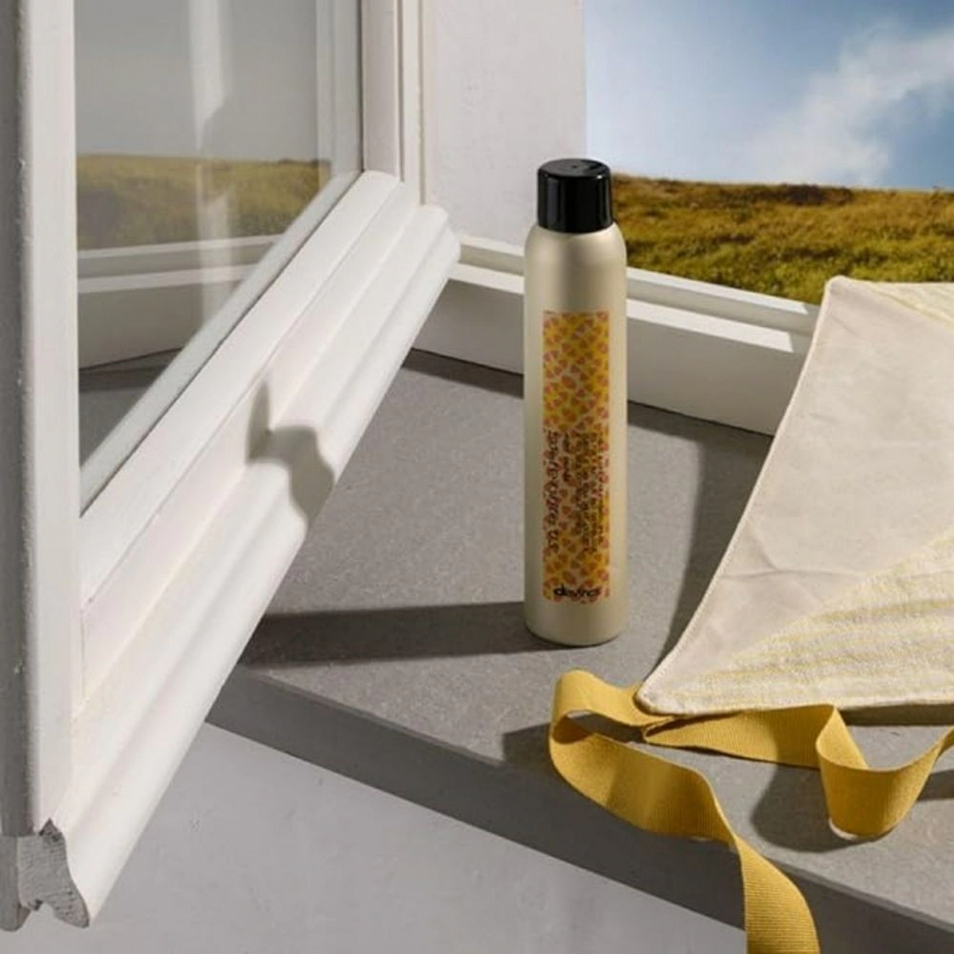 MI Dry Wax Finishing Spray | Cera seca en spray 200ml - More Inside - Davines ®