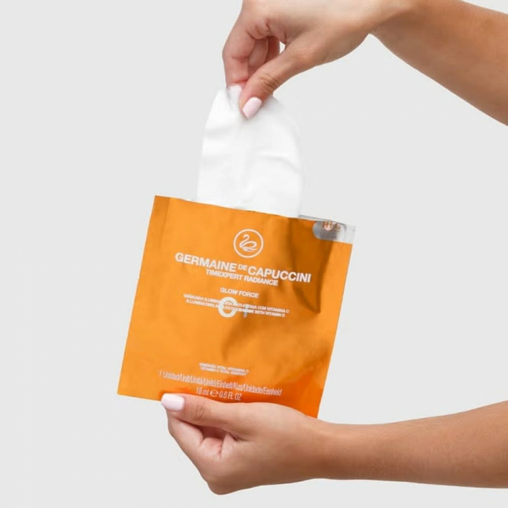 Pack TX Radiance C+ | Bruma Iluminadora 50ml + Mascarilla Glow Force 18ml + Sérum Pure C10 15ml - Germaine de Capuccini ®