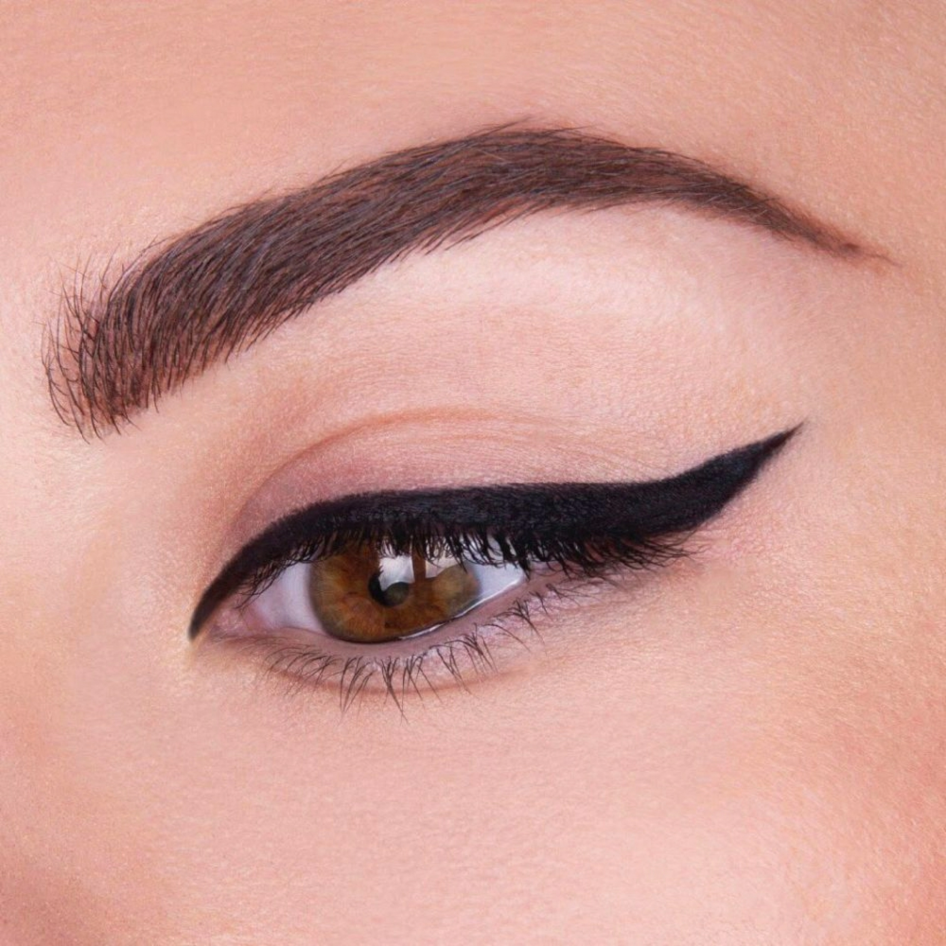 Perfect eye liner | Delineador de ojos en rotulador 1 ml - Jorge de la Garza ®