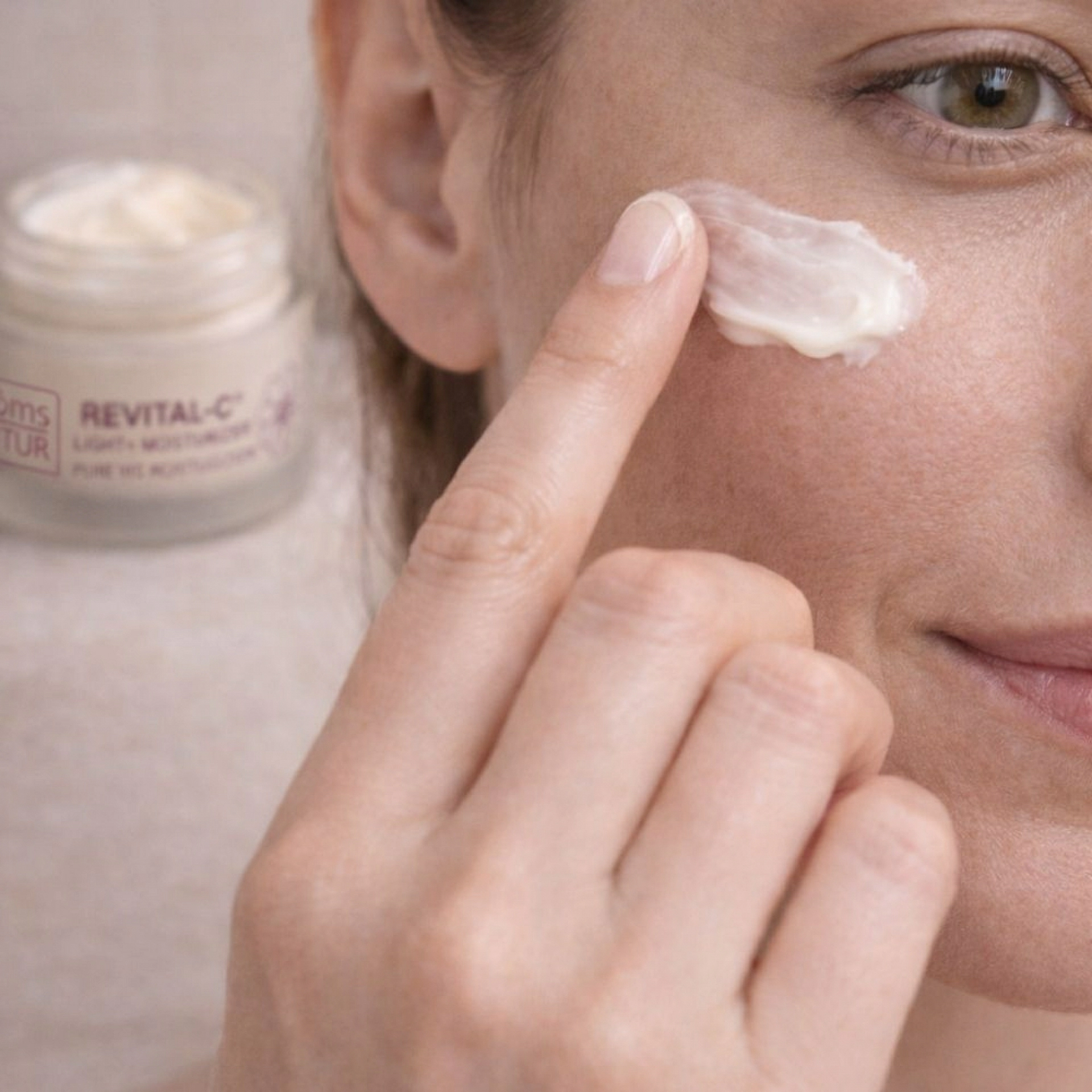 Revital C Day Cream 50 ml - Revital-C Antiox & Radiance - Arôms Natur ®