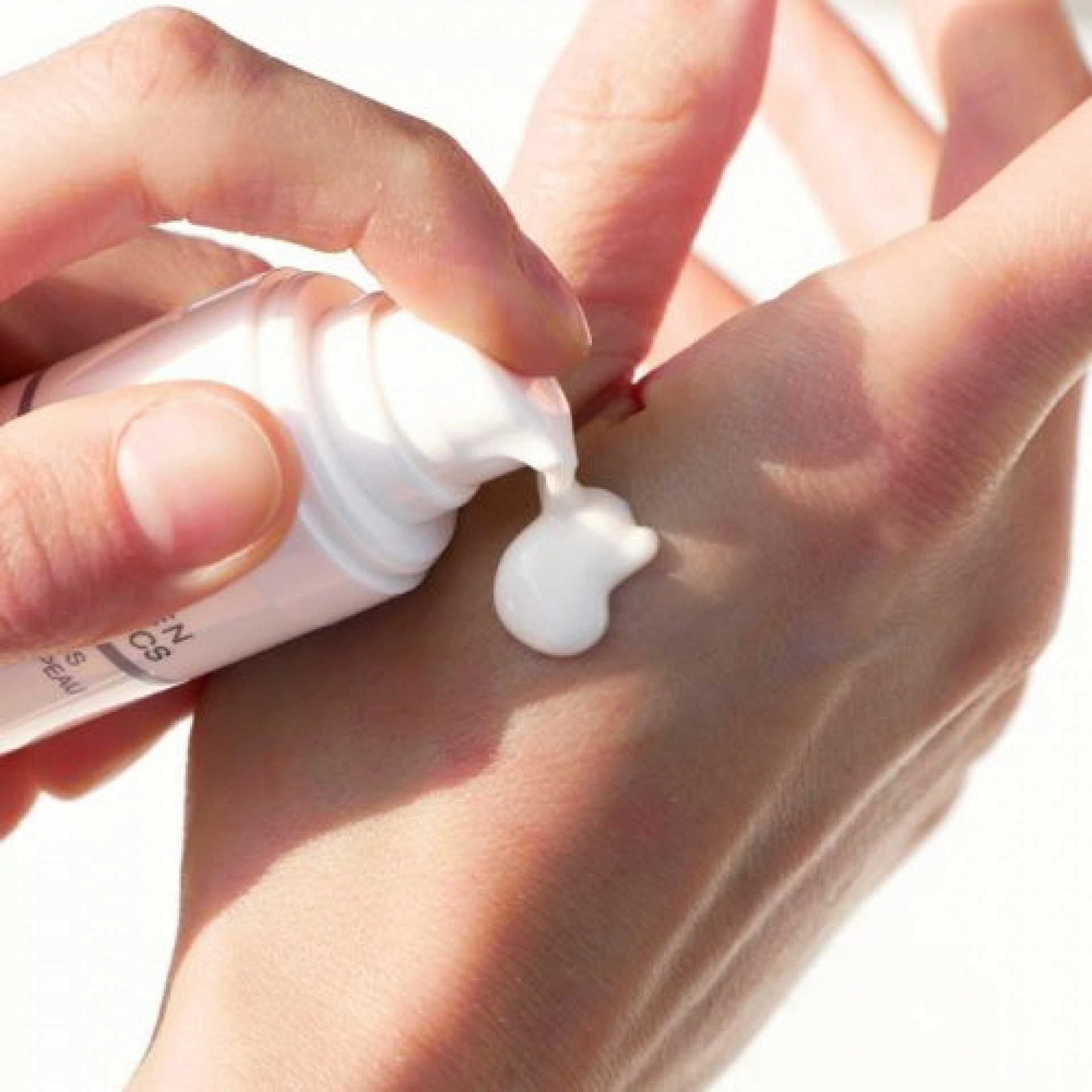 Tranexamic Acid Serum | Sérum con Ácido Tranexámico 30 ml - All Skin Needs - Janssen Cosmetics ®