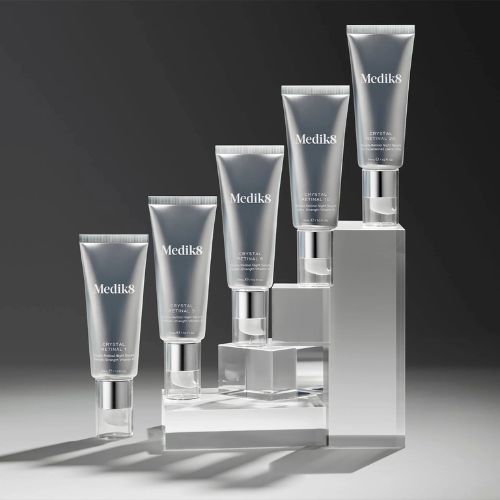 Serum de noche Crystal Retinal de Medik8 en cinco formatos